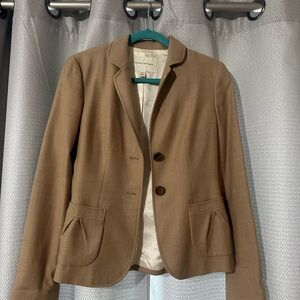 Beige Banana Republic classic blazer